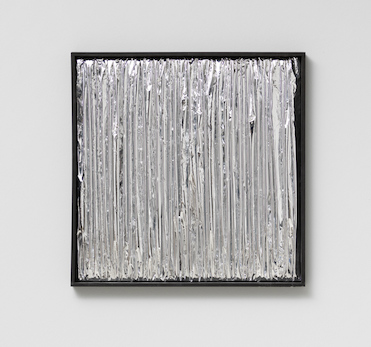 Untitled (Aluminiumrelief, Statischer Reflektor)